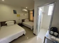 Pingjiang Herun Hotel