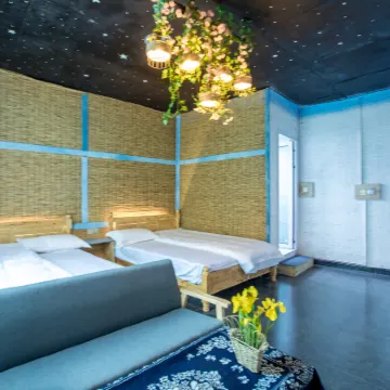 Xinjing Bieyuan Hotels near Gaopo Yunding Miao Nationality Village