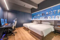 SEVEN HOTEL (Modern Street Store)