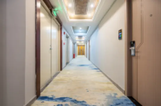 Pingtan Yanyu Hotel (Pingtan Longfengtou Seashore Resort)