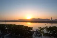 โรงแรมเฮย์ เฮสเซนลี - ที่มีที่จอดรถ