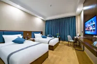 The Chuanzhu Temple Guobin Grand Hotel (Huanglongjiuzhai High-speed Railway Station Branch)