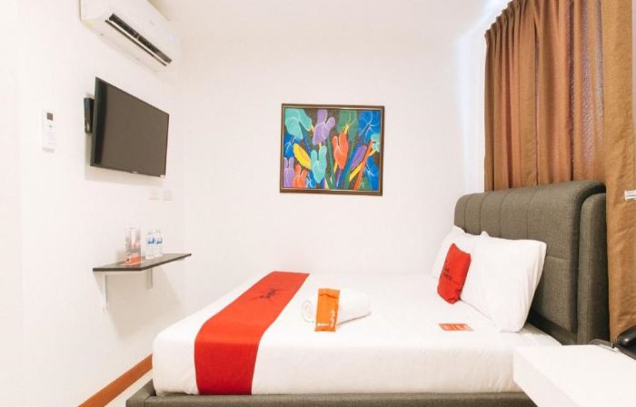 RedDoorz @ Guest Hotel Passi City Iloilo