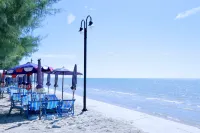 Golden Guesthouse by the Beach Cha Am