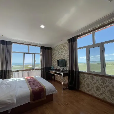 West Coast Holiday Hotel