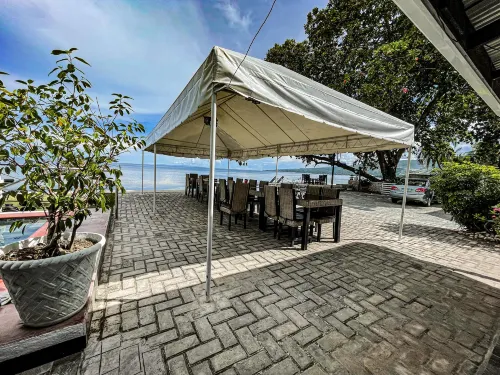 The Beachhouse Cebu Hotels in Alcoy