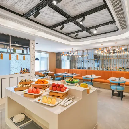 Country Inn & Suites by Radisson, Tianjin Fifth Avenue Xiaobailou Metro Station Отели рядом с достопримечательностью «Стадион «Миньюань»»