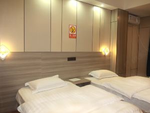 Daguan Yinghe Business Hotel