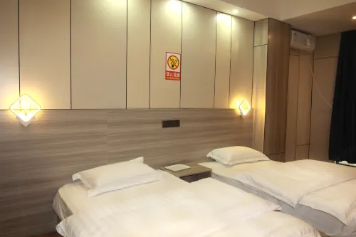 Daguan Yinghe Business Hotel