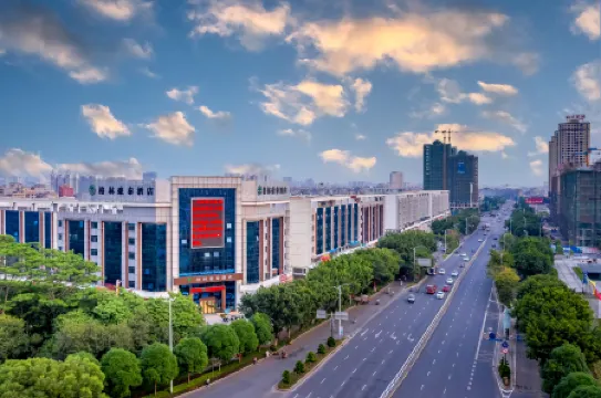 GreenTree Inn Hotel (Yulin Hongjin Market Yide Branch)