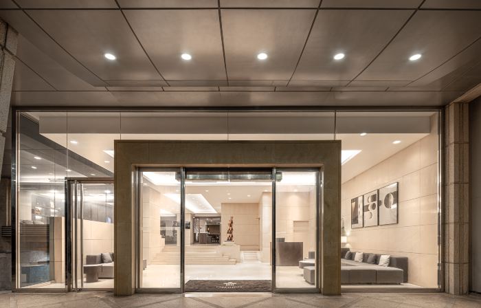 Lakeshore Hotel Metropolis I