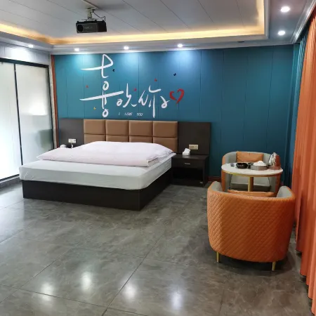 Longtan Hot Spring Hotel
