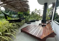 AC 2 Resort Hotel di Pantai Sairee