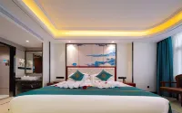 Yulong Hotel