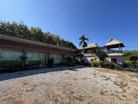 平曼尼度假村和家庭旅館 鄰近Wat Tha Ban Si Don Chai的酒店