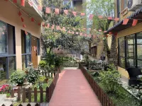 Peach House Hotel dekat Journal of Aba Teachers College