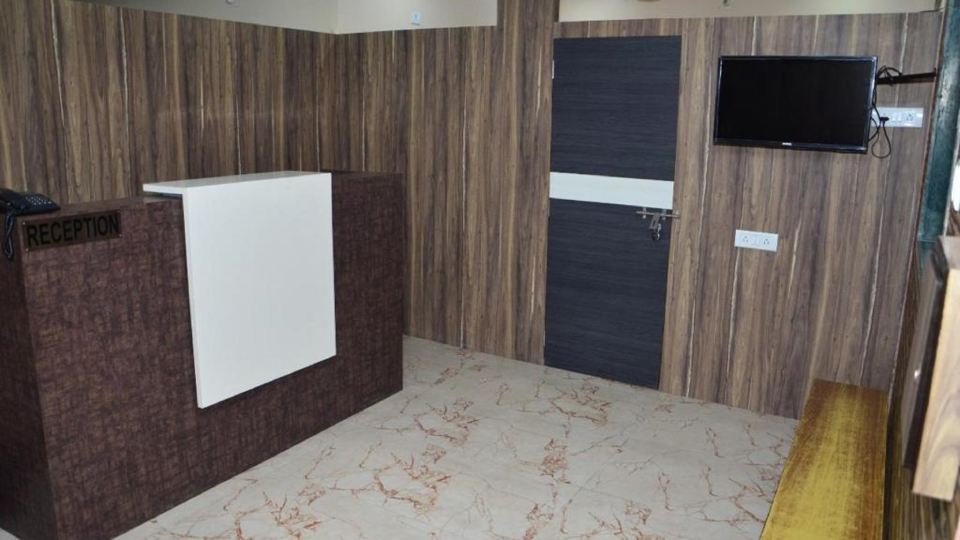 Goroomgo Dev Guest House Howrah Kolkata