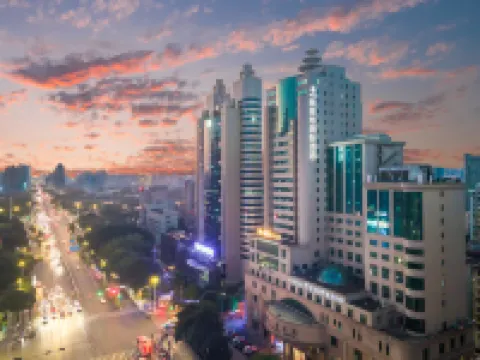 Yeste International Hotel Jinhu Plaza, South Lake Park Subway Station Hotels near City Top