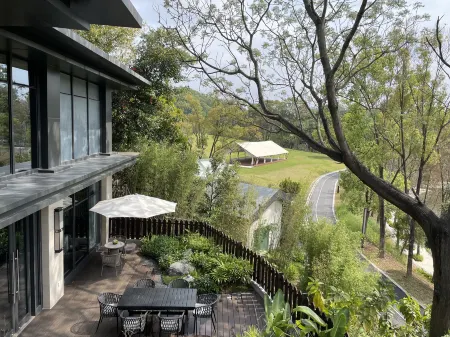 Shenzhen Pingshan Mountains and Seas Hall Hotel Отели рядом со станцией Shenzhen Pingshan Railway Station