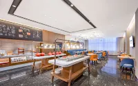 Kyriad Hotel (Qujing Xuanwei Meixuan Square Railway Station)
