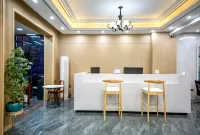 Qichun Shangfeng Hotel (Qichun South Station Branch)