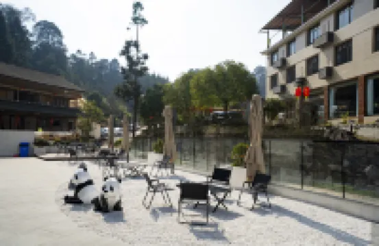 碧峯峽金山閣パンダ民宿 雅安のホテル