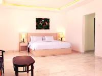 Puri Lovina Hotel Отели рядом с достопримечательностью «Пляж Ловина»