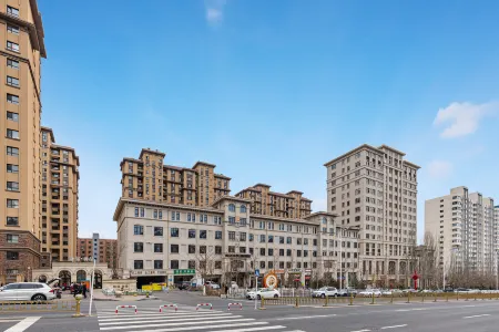 James Joyce Coffetel (Zhangjiakou Victoria Plaza Wuyi East Street Branch) Отели рядом с достопримечательностью «Zhangjiakoubao Sceneic Area»