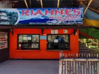 Riannes Beach Resort by RedDoorz 鄰近Tagbak Bus Terminal的酒店
