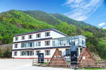 Zhuoma Stone Hot Spring