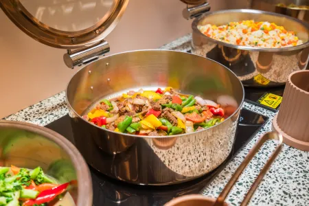 Orange Hotel (Tengzhou Government wuyueplaza ) Отели рядом с достопримечательностью «Tengzhoushi Shimin Park»