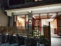YUN  SHANG  XI  SHE - 2-Star