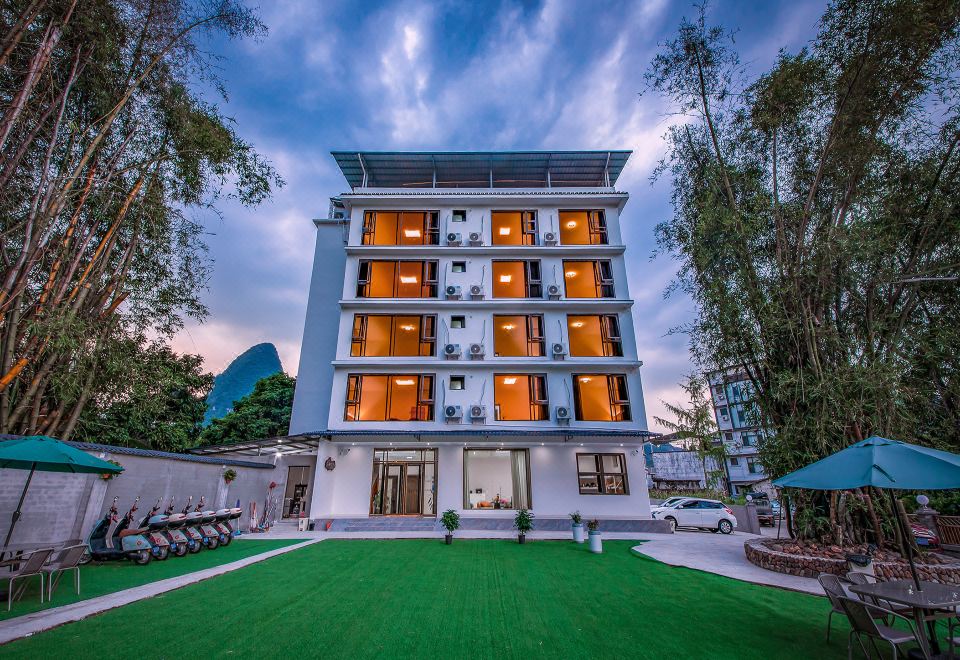 hotel overview picture