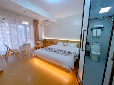 Qingya Xiaozhu Hotels in Longhai