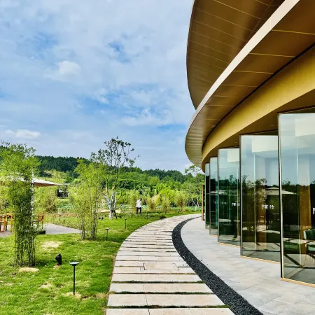 Lezhi Qi’an Resort Hotel
