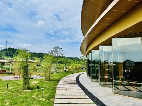 Lezhi Qi’an Resort Hotel