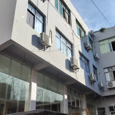 Lumingjian Homestay (Huangguoshu Tourist Center)