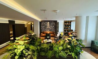 Fanhua Zhizhu Hotel (Hefeixi Railway Station Luyang Vientiane City)