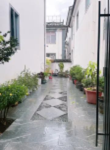 Yiyun Mountain HouseCangshan Mountain is a quiet and beautiful place for the Bai people to stay