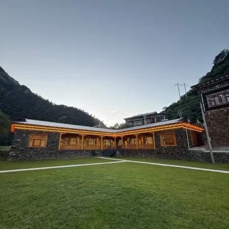 Baiyu Yazhuoyongqi Homestay