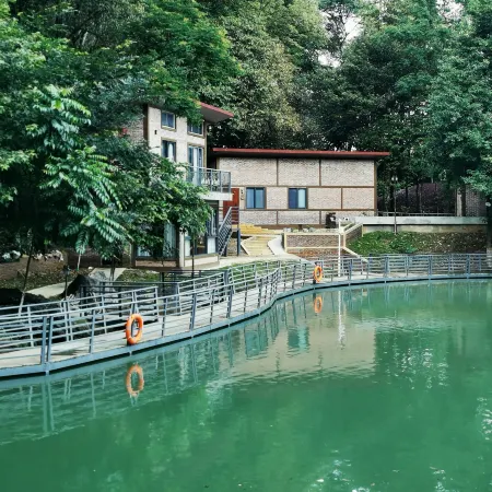 Yingxi Fenglin Corridor qiangu Yunshe Hot Spring Resort