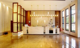 Borrman Hotel (Huaihua High Speed Railway South Station Wanda Plaza)
