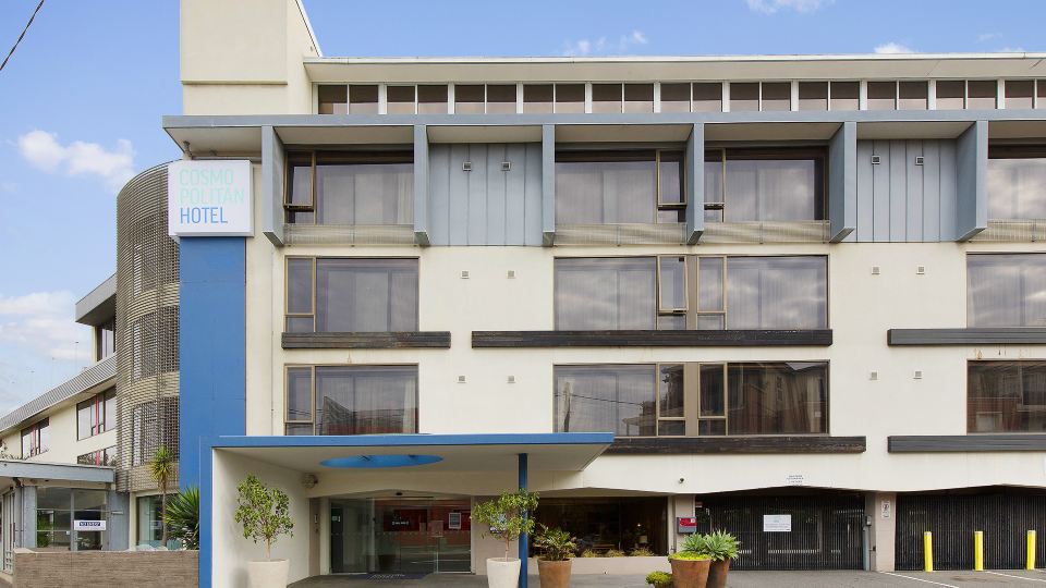 Cosmopolitan Hotel and Apartments