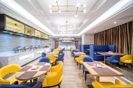 Kyriad Marvelous Hotel (Zijin Wanhui) Отели рядом со станцией Heyuandong Railway Station