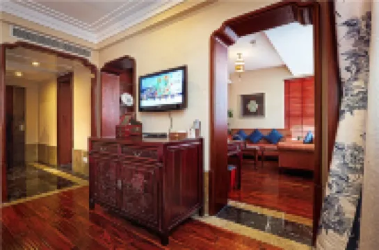 Waterside Resort Hotel di Tongxiang