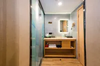 Dulaiqi Boutique Hotel (Guiyang Longdongbao Airport Shop) Hotels near Guiyang University Software Branch