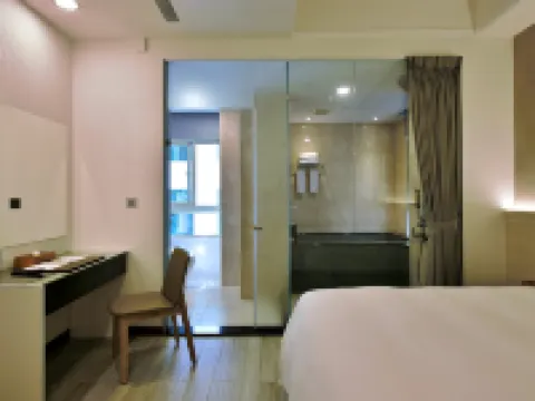 เหมินหยางตง ฮอตสปริง โฮเทล โรงแรมในอี๋หลาน