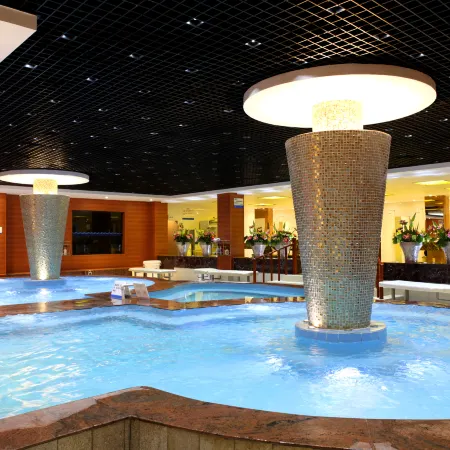 Fangzhou Hotel