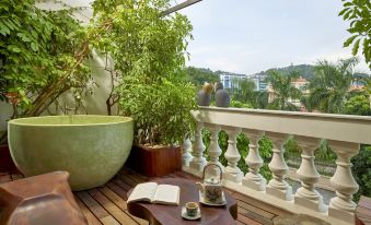 Draha Halong Hotel - Serenity, Charm & Nature