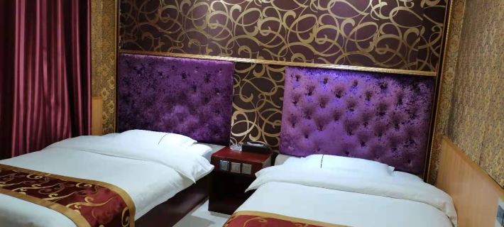 Yilong Liuhe Hotel Hotels in Yilong